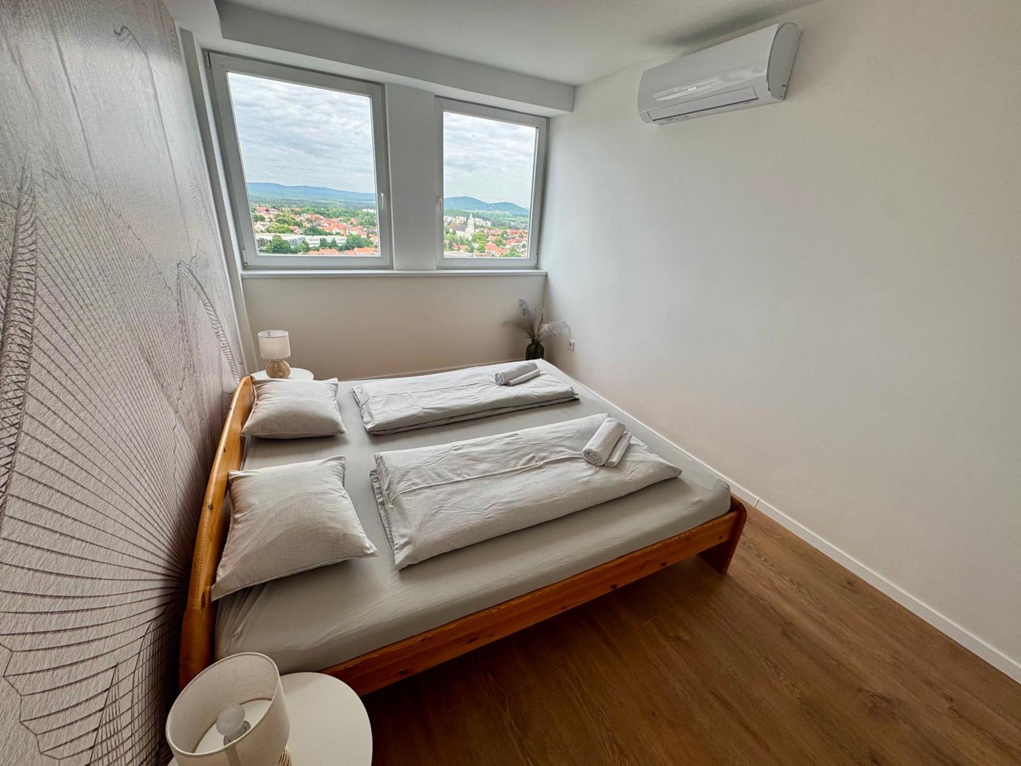 Panorama View Deluxe Apartment Veszprém Exterior foto